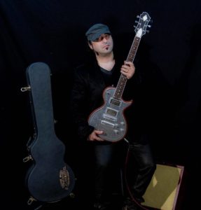 Oz Chiri and his new Zemaitis Guitar